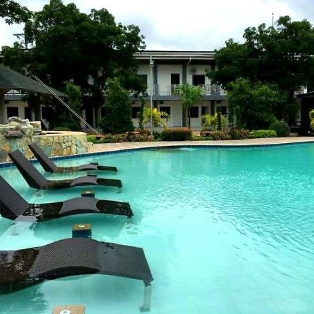 Floating Sanctuary Resort Powered By Cocotel Bulacan Εξωτερικό φωτογραφία