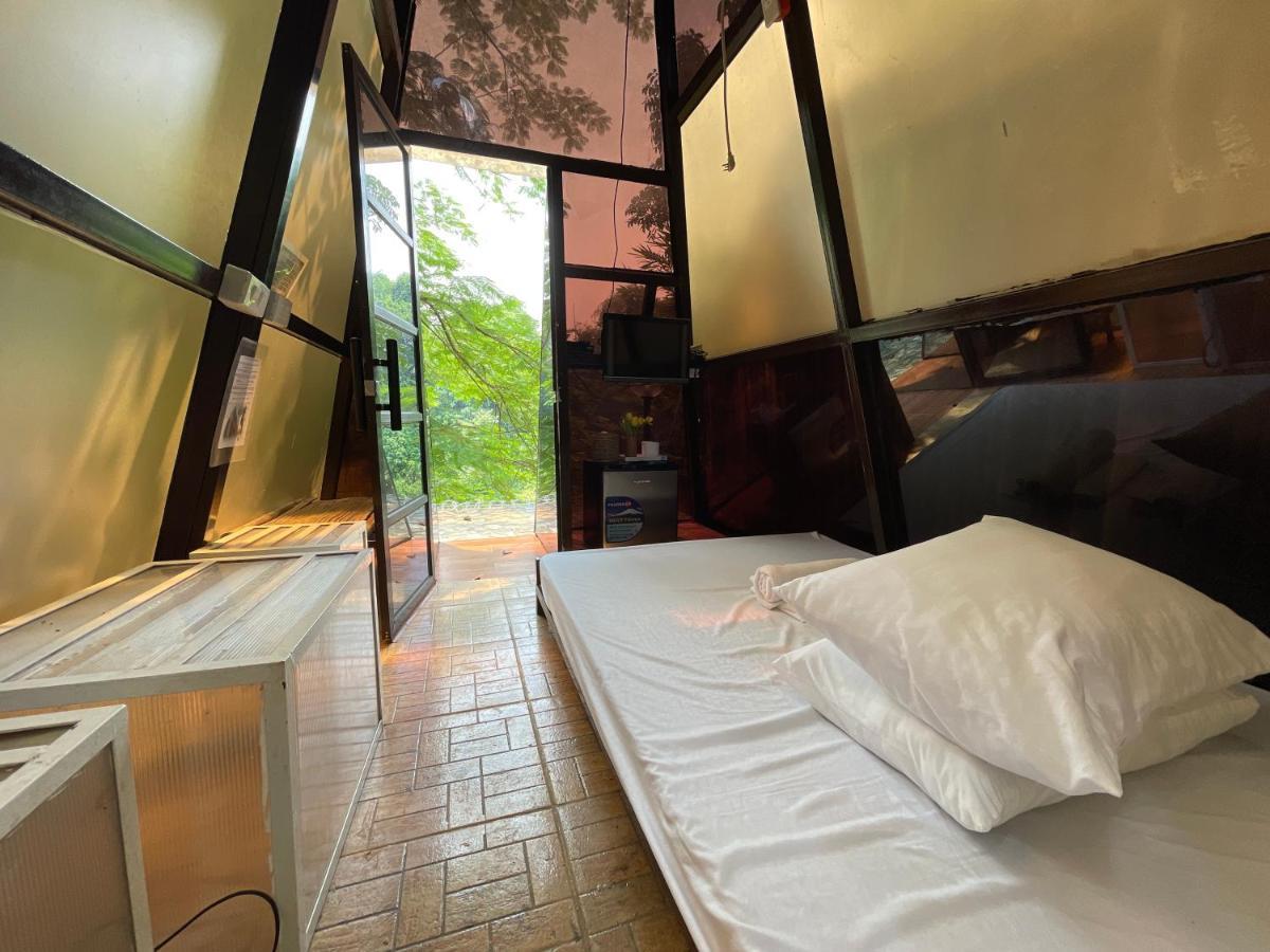 Floating Sanctuary Resort Powered By Cocotel Bulacan Εξωτερικό φωτογραφία