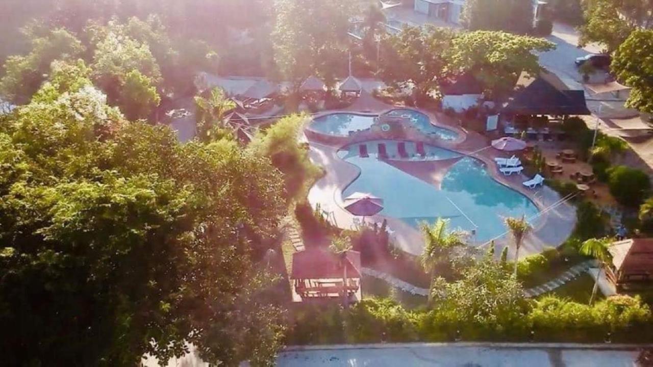 Floating Sanctuary Resort Powered By Cocotel Bulacan Εξωτερικό φωτογραφία